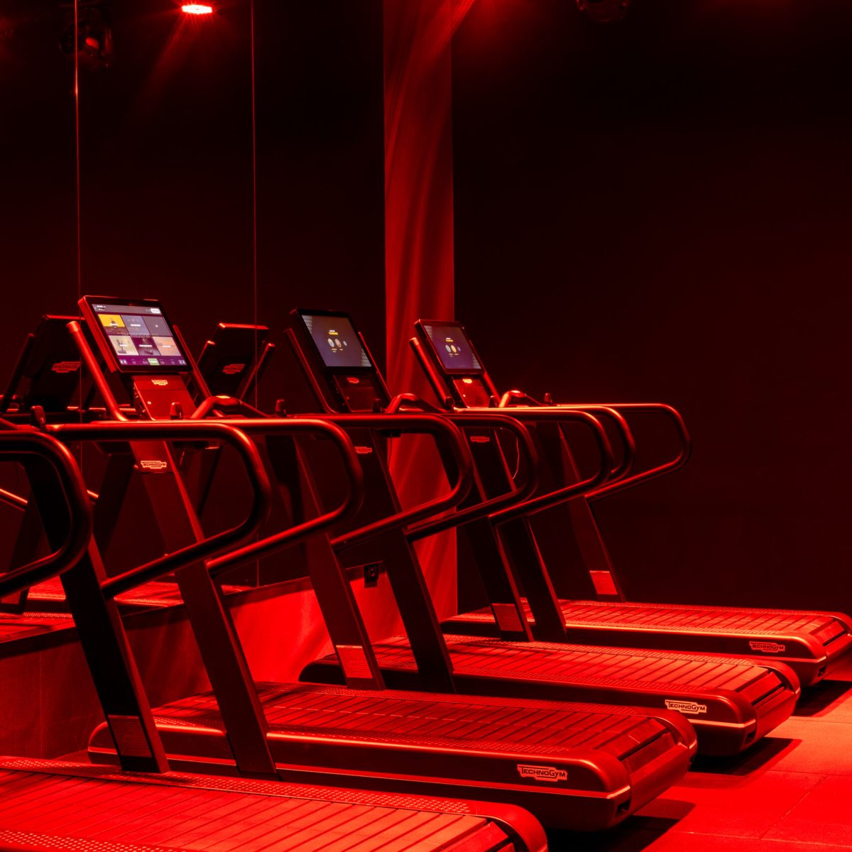 Bootcamp high-intensity training studio at Eliteness Ville Verte